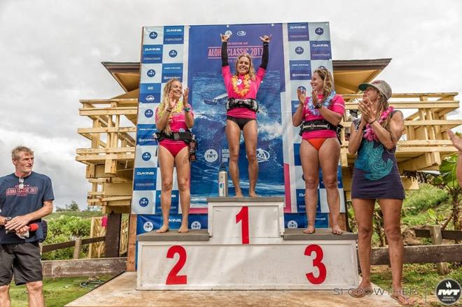 Pro Women's podium! 1st Sarah Hauser, 2nd Tatiana Howard, 3rd Vickey Abbott, 4th Shawna Cropas – Aloha Classic ©  Si Crowther / IWT
